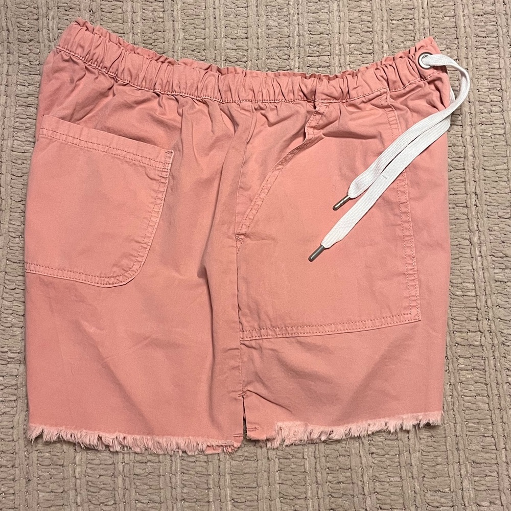 NO BOUNDARIES. SALMON PINK SHORTS Drawstring/Elastic waistband Size XXL (19) - Picture 4 of 7